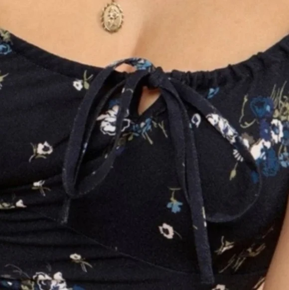 ROUJE DARIA DAINTY FLORAL NAVY DRESS - Picture 2 of 9